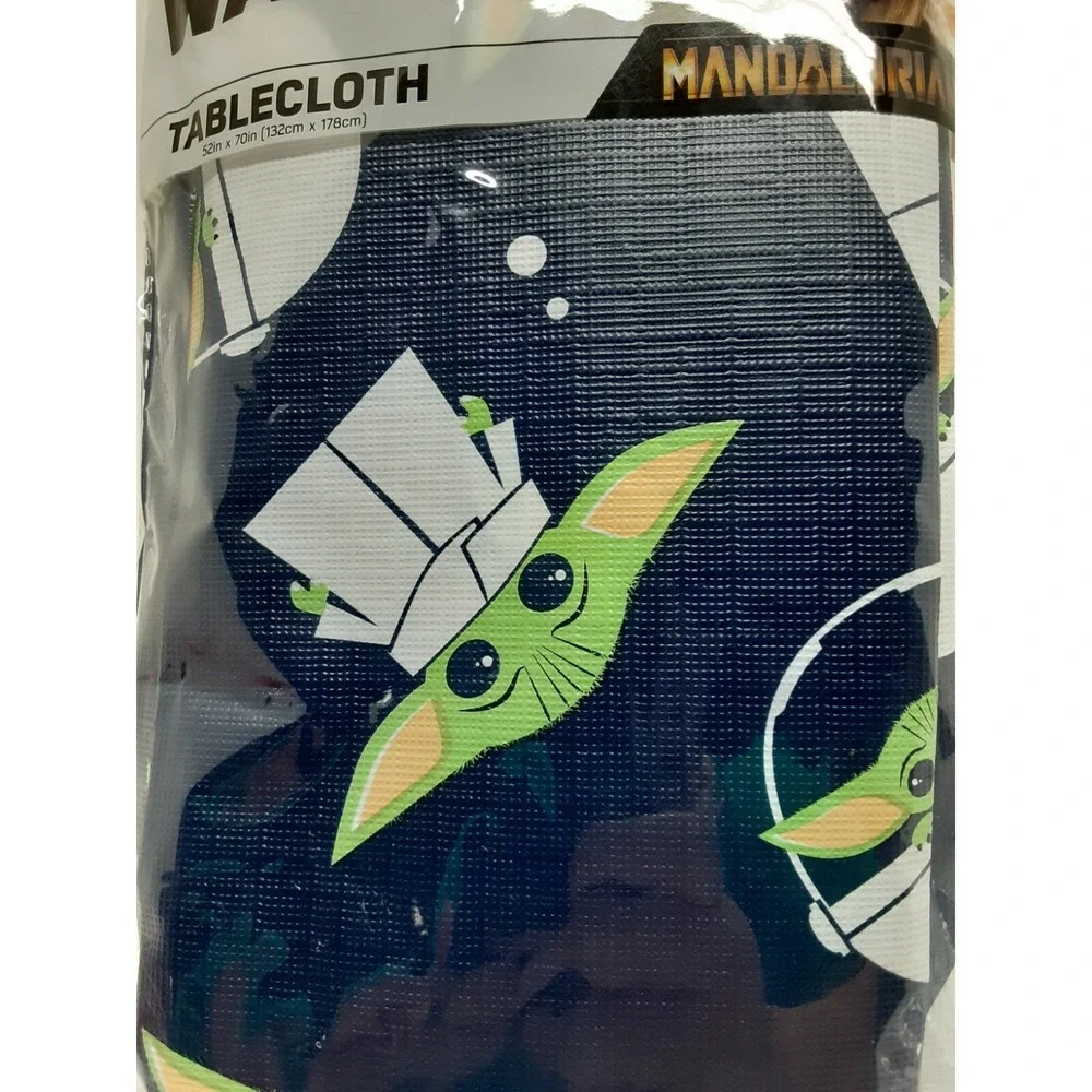 New‎ Disney Star Wars Mandalorian 52 in x 70 in (132cm x 177cm)Tablecloth
